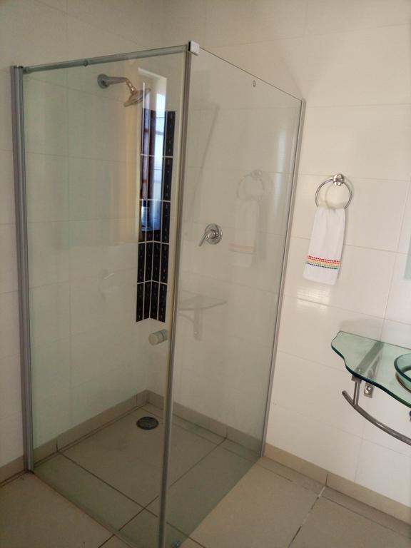 Jin Xin Guest House Виндхук Экстерьер фото